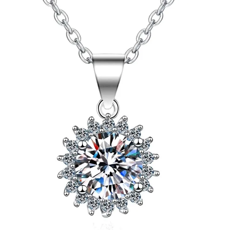 Роскошное ожерелье из серебра 925 пробы с превосходной огранкой и бриллиантами
Роскошное ожерелье из серебра 925 пробы с превосходной огранкой и бриллиантами