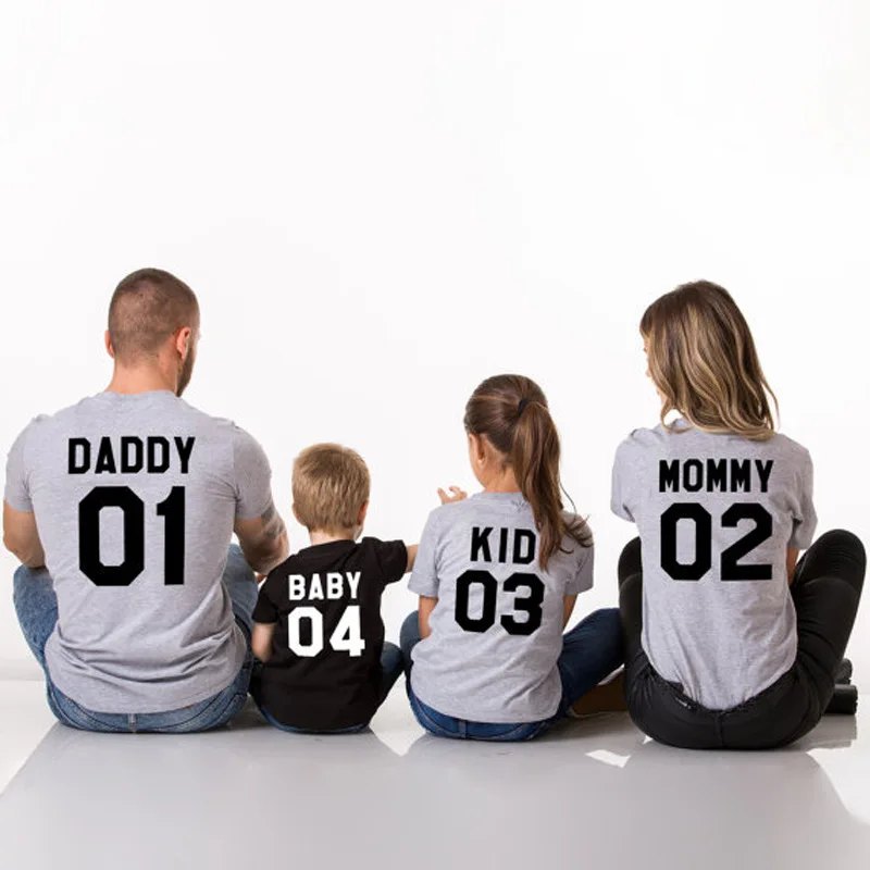 Daddy 01 Mommy 02 Family Matching Clothes Little Girl Fashion Tshirt Mom and Me Matching Big Sister Little Sister Letter
Daddy 01 Mommy 02 Family Matching Clothes Little Girl Fashion Tshirt Mom and Me Matching Big Sister Little Sister Letter