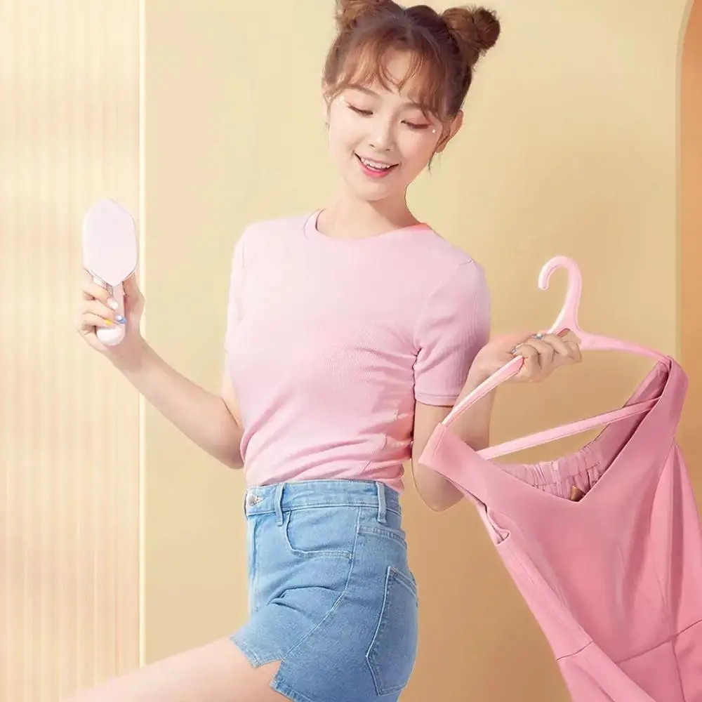 Xiaomi mijia Lofans YD-017 Mini Wireless Steam Iron USB Recharging 90 degree Rotating Handle Smart Power Off Garment Steamer
Xiaomi mijia Lofans YD-017 Mini Wireless Steam Iron USB Recharging 90 degree Rotating Handle Smart Power Off Garment Steamer