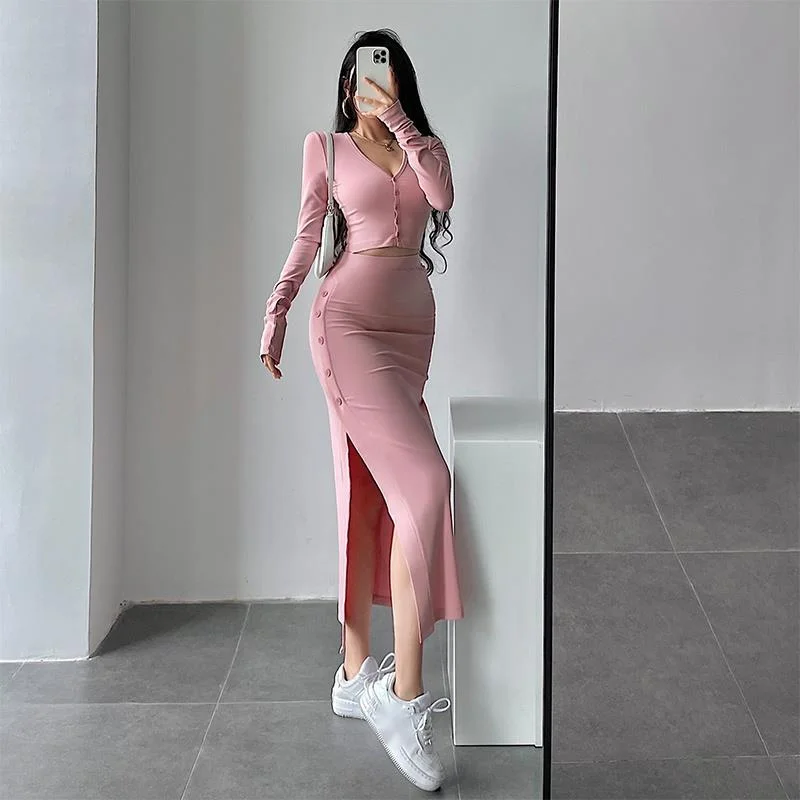 WOMENGAGA Sexy V-neck Slim Buttons Skinny Long Sleeve Cardigan T-shirt High Waist Skinny Hip Knitting Long Dress Maxi Korean J2V
WOMENGAGA Sexy V-neck Slim Buttons Skinny Long Sleeve Cardigan T-shirt High Waist Skinny Hip Knitting Long Dress Maxi Korean J2V