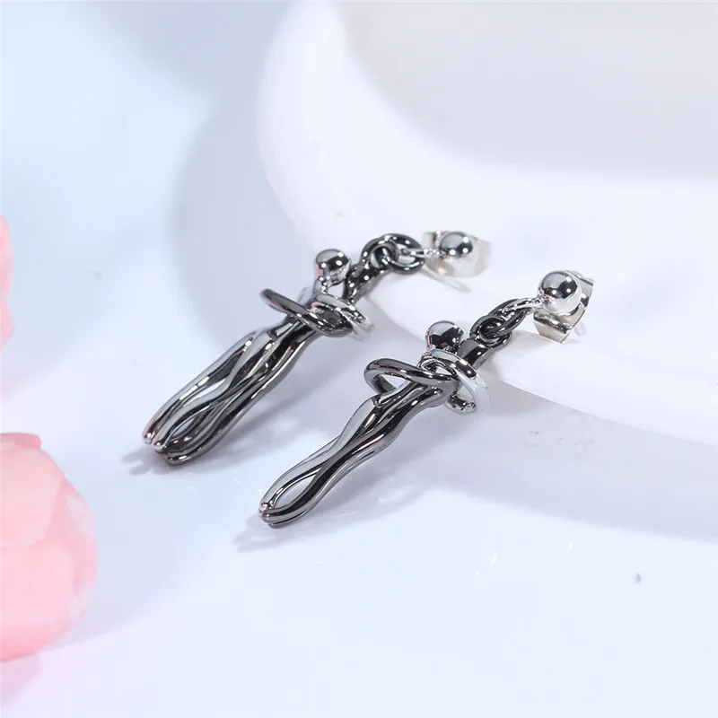 Personality Exaggerated Stereoscopic Body Art Two People Hugging Metal Vintage Long Drop Earrings for Women Girls Party
Personality Exaggerated Stereoscopic Body Art Two People Hugging Metal Vintage Long Drop Earrings for Women Girls Party