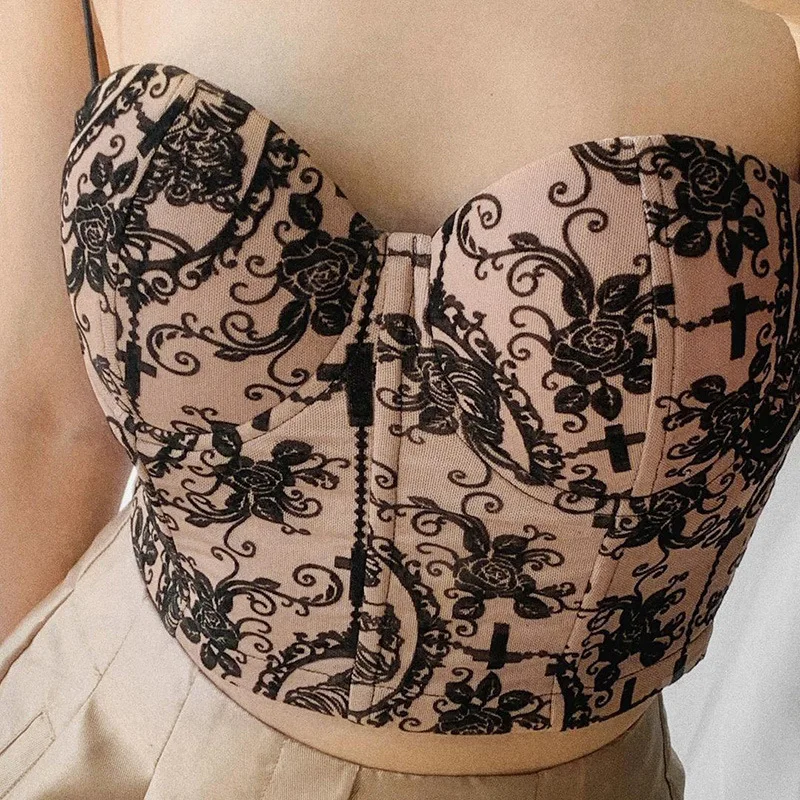 Tank Top Women Spring Gothic Style Sexy Embroidered Back Solid Pattern Short Body Shape Round Collar Sling Type Small Vest
Tank Top Women Spring Gothic Style Sexy Embroidered Back Solid Pattern Short Body Shape Round Collar Sling Type Small Vest