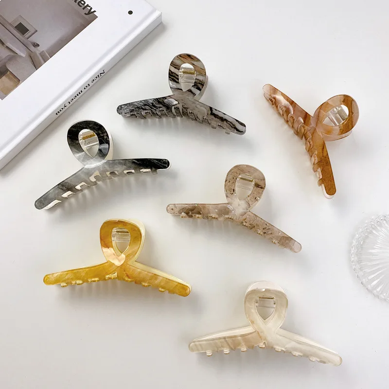 2022 Korea New High Quality Geometry Hairpins Headdress Fashion Acrylic Large Cross Claw Clips For Women Girls Hair Accessories
2022 Korea New High Quality Geometry Hairpins Headdress Fashion Acrylic Large Cross Claw Clips For Women Girls Hair Accessories