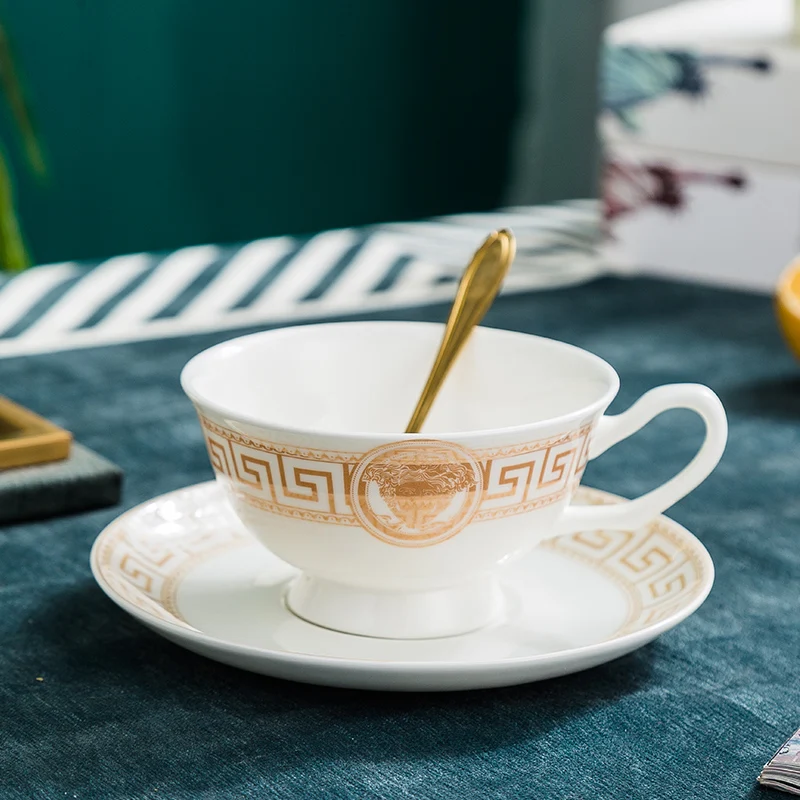 Luxury Nordic Cup Creative High Quality Handmade Ceramic Saucer Spoon Holder Set Utensil Cup Tazas Cafe Home Drinkware DB60BD
Luxury Nordic Cup Creative High Quality Handmade Ceramic Saucer Spoon Holder Set Utensil Cup Tazas Cafe Home Drinkware DB60BD