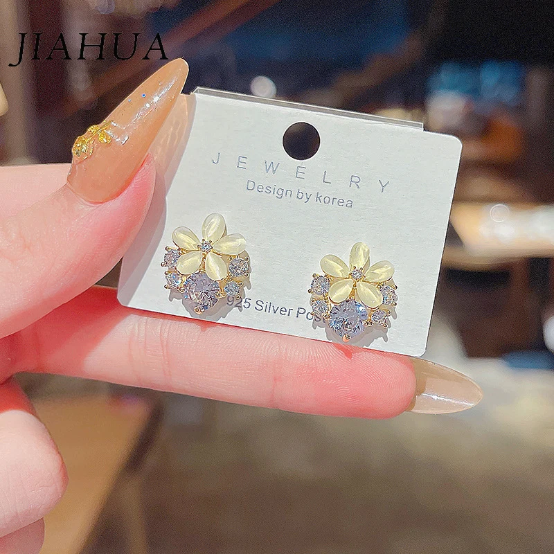 1 Pair Kpop Trendy 925 Silver Needle Copper Zircon Opals Stud Earrings For Women Girl Flower Shape All-match Jewelry Accessories
1 Pair Kpop Trendy 925 Silver Needle Copper Zircon Opals Stud Earrings For Women Girl Flower Shape All-match Jewelry Accessories