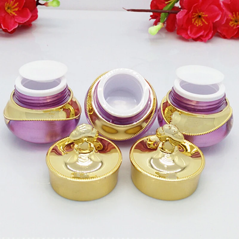 1Pc Crown Shape Plastic Refillable Bottle Empty Pot Bottle Makeup Jar Travel Face Cream Lotion Cosmetic Container 5g/10g
1Pc Crown Shape Plastic Refillable Bottle Empty Pot Bottle Makeup Jar Travel Face Cream Lotion Cosmetic Container 5g/10g