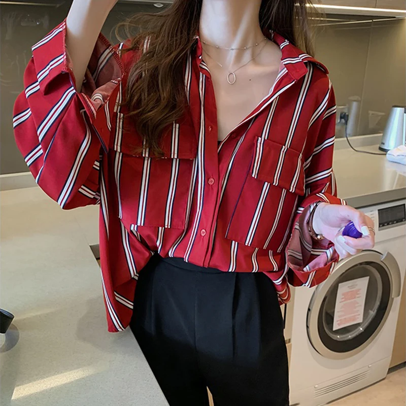 2020Striped Shirt Blouse Women Loose Double Pocket Shirts For Women Ladies Plus Size Tops Red Striped Blouse Woman Shirts Casual
2020Striped Shirt Blouse Women Loose Double Pocket Shirts For Women Ladies Plus Size Tops Red Striped Blouse Woman Shirts Casual
