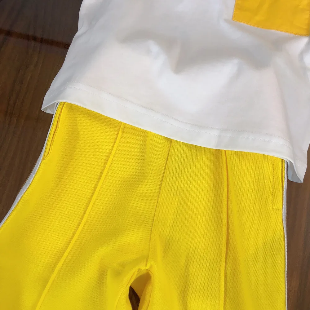 Designer children's clothing 2021 new children's clothing summer short-sleeved shorts suit men and women summer clothing foreign
Designer children's clothing 2021 new children's clothing summer short-sleeved shorts suit men and women summer clothing foreign