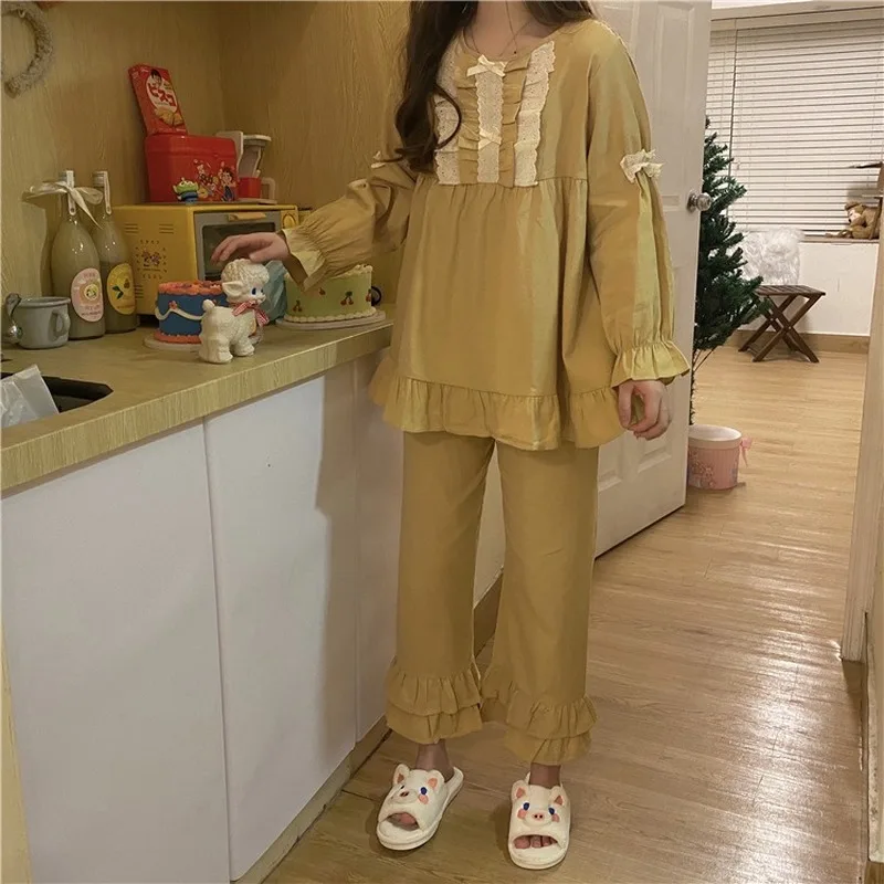 2020 Korean Version of The New Palace Embroidery Double-layer Ruffled Loose Casual Suit Nightdress Pijama Women Winter Cotton 
2020 Korean Version of The New Palace Embroidery Double-layer Ruffled Loose Casual Suit Nightdress Pijama Women Winter Cotton