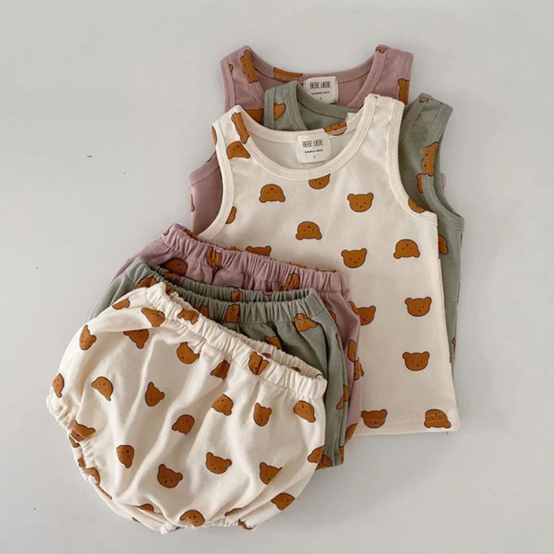 Summer baby Clothes Set Toddler Baby Boy Girl Cotton Cartoon bear Printed Short Sleeve Top + Kid Loose Soft Shorts 2pcs
Summer baby Clothes Set Toddler Baby Boy Girl Cotton Cartoon bear Printed Short Sleeve Top + Kid Loose Soft Shorts 2pcs