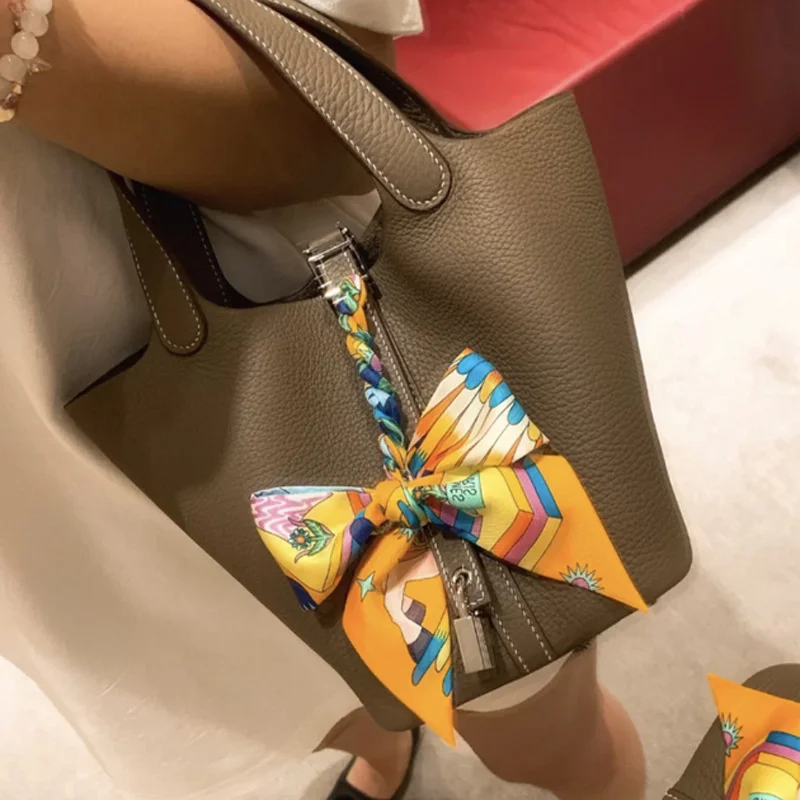 Leather vegetable basket bag 2020 new bucket bag buy one get three free fashion handbag
Leather vegetable basket bag 2020 new bucket bag buy one get three free fashion handbag