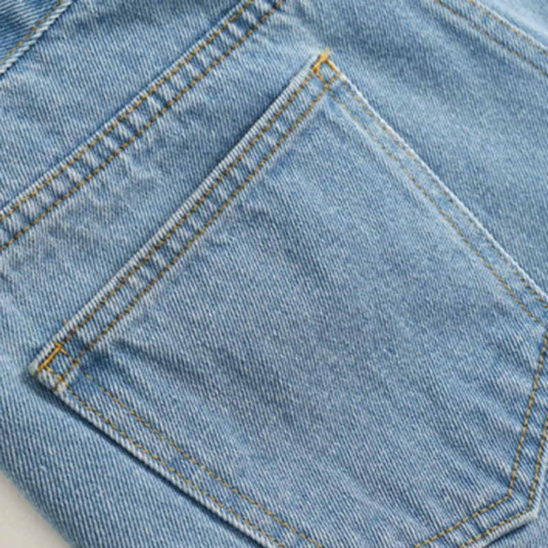 TWOTWINSTYLE Blue Casual Knee Length Jeans For Female High Waist Minimalist Straight Women's Pants Summer Streetwear Fashion New
TWOTWINSTYLE Blue Casual Knee Length Jeans For Female High Waist Minimalist Straight Women's Pants Summer Streetwear Fashion New
