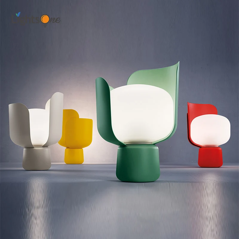 Creative rotating petals table light bedroom children's room decoration table lamp
Creative rotating petals table light bedroom children's room decoration table lamp