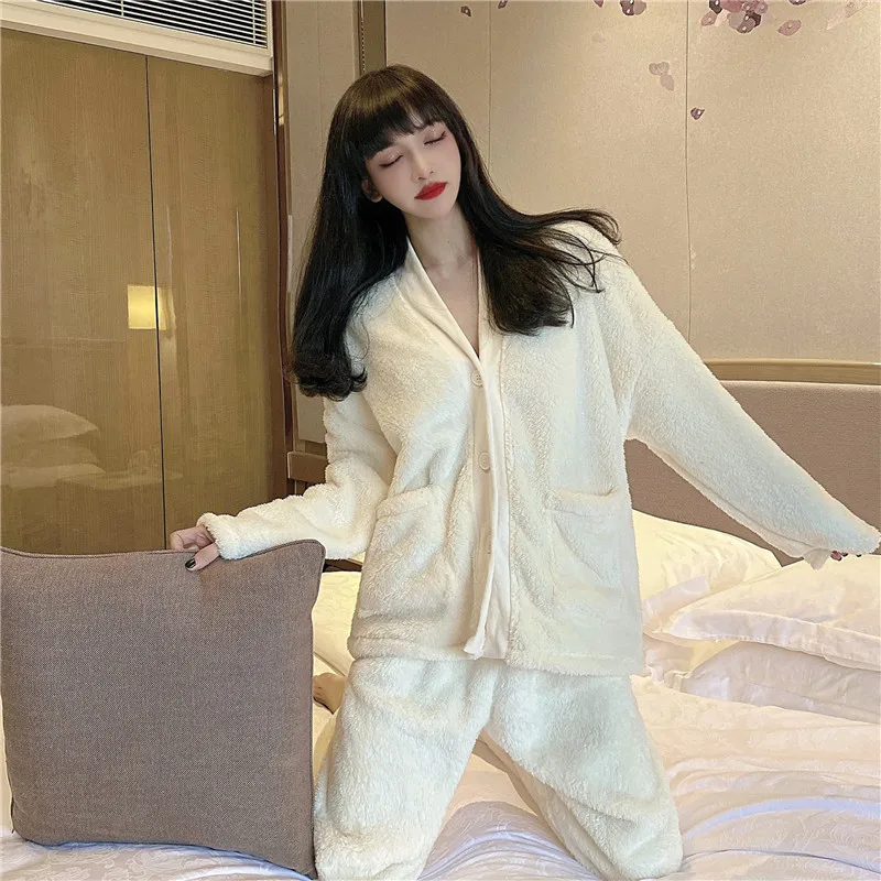 Thicken White Coral Velvet Pajamas Set 2pcs Shirt&pants With Pocket Women Intimate Lingerie Warm Sleepwear Nightwear Homewear
Thicken White Coral Velvet Pajamas Set 2pcs Shirt&pants With Pocket Women Intimate Lingerie Warm Sleepwear Nightwear Homewear
