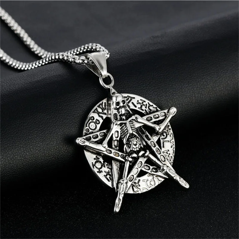 European And American Punk Style Titanium Steel Five Awn Star Bone Skull Pendant Retro Cast Trendy Men's Necklace
European And American Punk Style Titanium Steel Five Awn Star Bone Skull Pendant Retro Cast Trendy Men's Necklace