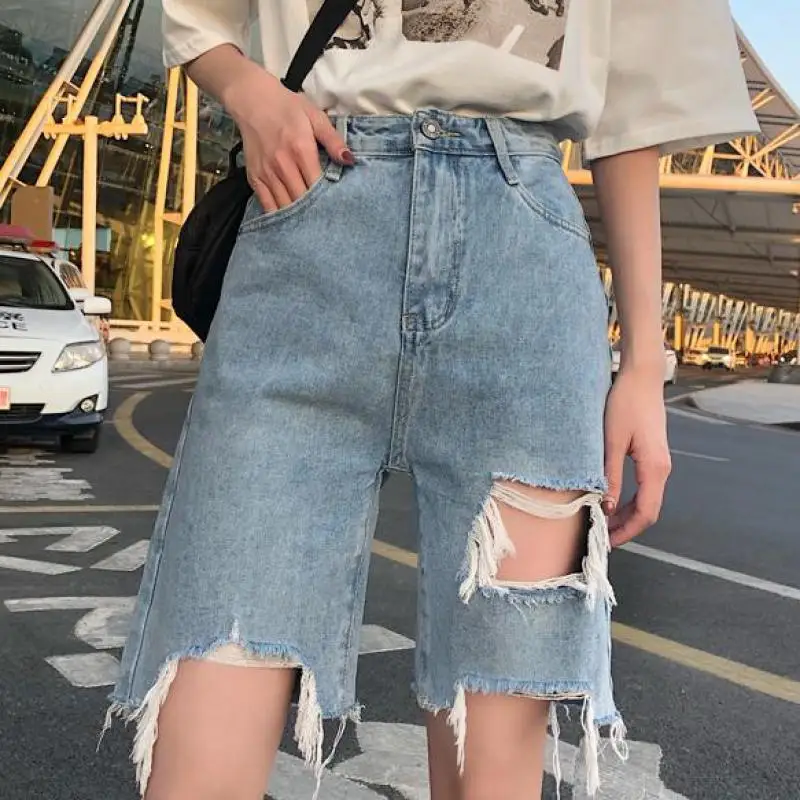 Vintage Demin Shorts High Waist Ripped Hole Women Knee-Lenght Streetwear Casual Loose Tassels Jeans Biker Shorts Summer Feminino
Vintage Demin Shorts High Waist Ripped Hole Women Knee-Lenght Streetwear Casual Loose Tassels Jeans Biker Shorts Summer Feminino
