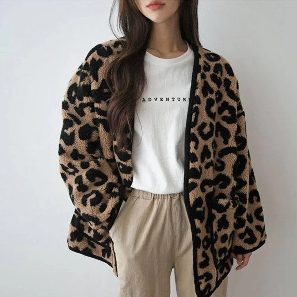 Autumn Women Jacket Cardigan Leopard Print Raglan Sleeves V-neck Vintage Coat 2021 New Fashion Ladies Outwear Casual Trend
Autumn Women Jacket Cardigan Leopard Print Raglan Sleeves V-neck Vintage Coat 2021 New Fashion Ladies Outwear Casual Trend