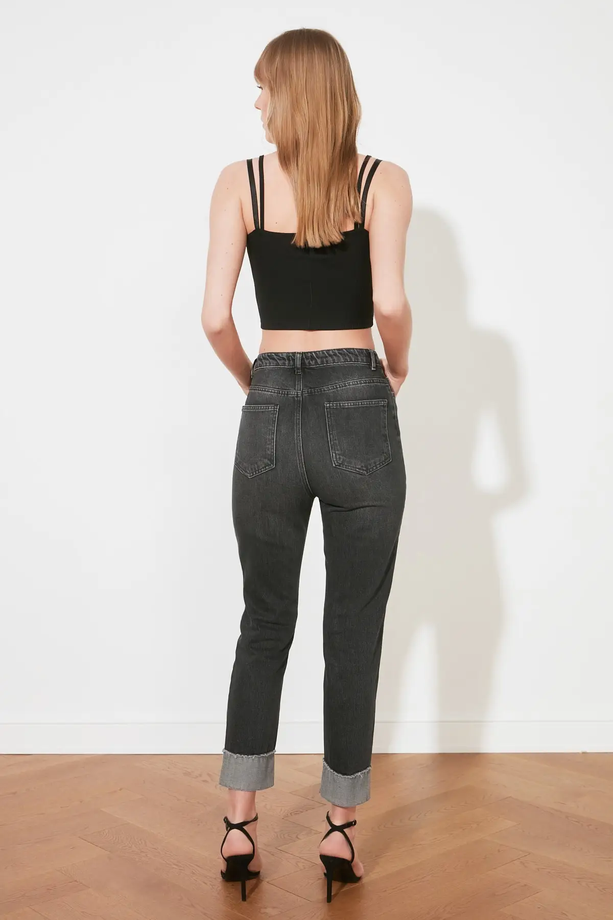 Trendyol Pettitoes Folding Detailed High Bel Mom Jeans TWOSS21JE0418
