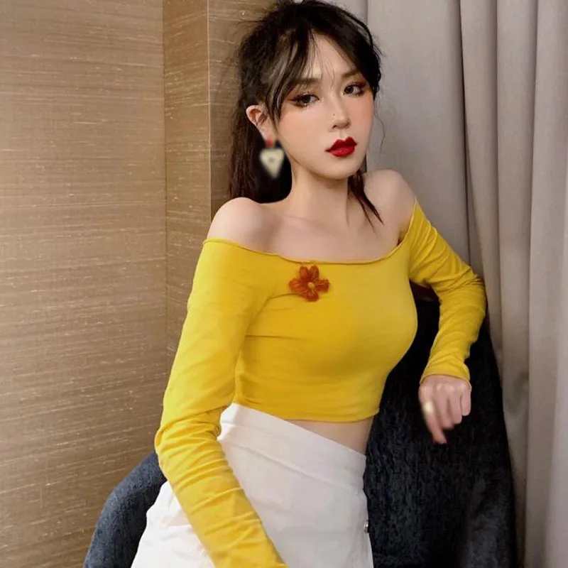 Spring Women Korean Slash Neck Slim Sexy Navel Exposed Long-sleeved T-shirt With Flowers Women Tops
Spring Women Korean Slash Neck Slim Sexy Navel Exposed Long-sleeved T-shirt With Flowers Women Tops