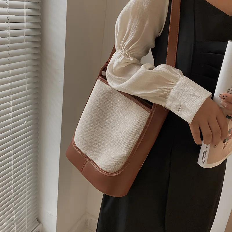 Brand Design Ladies Bucket Fashion Canvas Shoulder Bag Large Capacity High Quality Leather Messenger Bag Female Panelled Handbag
Brand Design Ladies Bucket Fashion Canvas Shoulder Bag Large Capacity High Quality Leather Messenger Bag Female Panelled Handbag