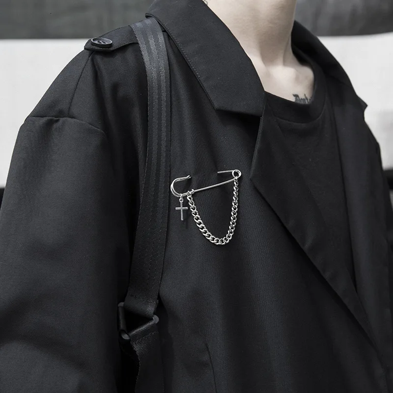 2020 Sale Kpop Statement Retro Punk Big Pins Cross Brooches Unisex Couple Chain Design Suit Accessory For Women Men Decoration
2020 Sale Kpop Statement Retro Punk Big Pins Cross Brooches Unisex Couple Chain Design Suit Accessory For Women Men Decoration