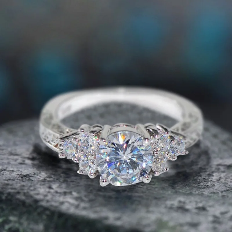 Fashion and elegant ladies metal zircon ring casual party engagement wedding silver plated ring
Fashion and elegant ladies metal zircon ring casual party engagement wedding silver plated ring