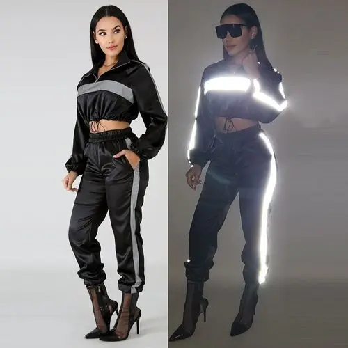 Long Sleeve Reflective Patchwork Two Piece Set Outfits Women Long Sleeved Short Tops and Casual Cargo Pants Tracksuit
Long Sleeve Reflective Patchwork Two Piece Set Outfits Women Long Sleeved Short Tops and Casual Cargo Pants Tracksuit