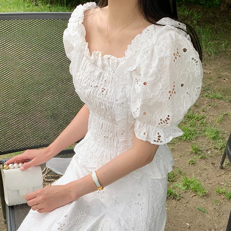 Summer New Style French Square Collar Hollow Hook Flower Ear Puff Sleeve Shirt + High Waist Pleated Skirt Suit KK165
Summer New Style French Square Collar Hollow Hook Flower Ear Puff Sleeve Shirt + High Waist Pleated Skirt Suit KK165