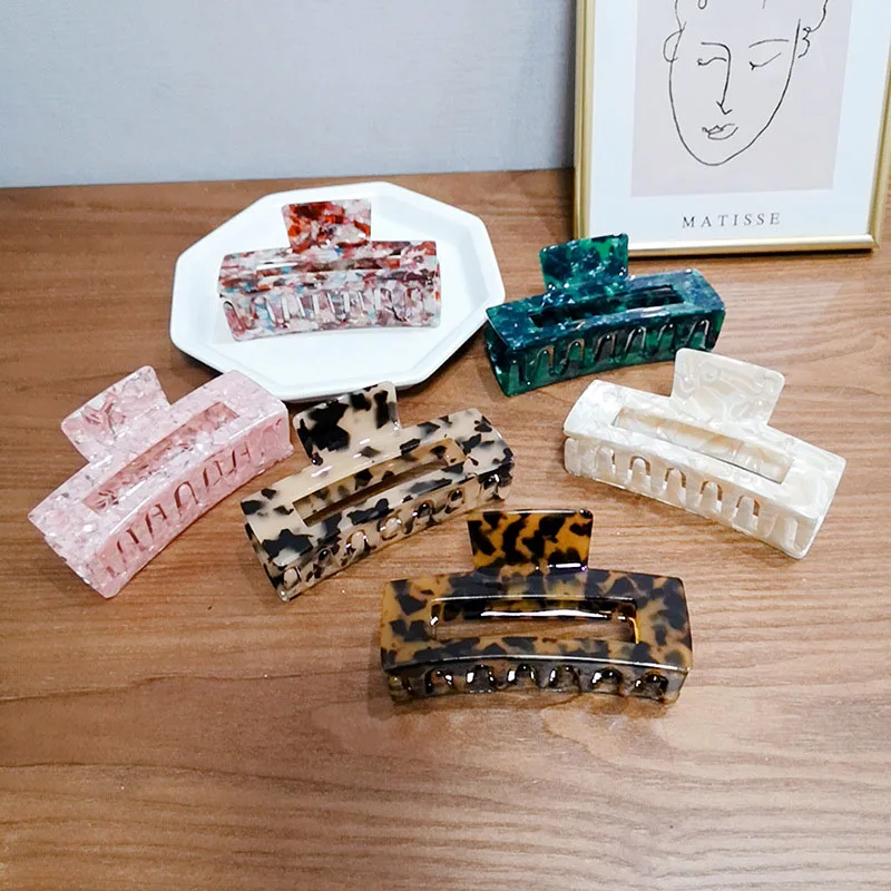 2020 New Fashion Ins Large Geometric Hollow Square Tortoiseshell Leopard Acetate Hair Clip Hair Claw for Women Hair Accessories
2020 New Fashion Ins Large Geometric Hollow Square Tortoiseshell Leopard Acetate Hair Clip Hair Claw for Women Hair Accessories