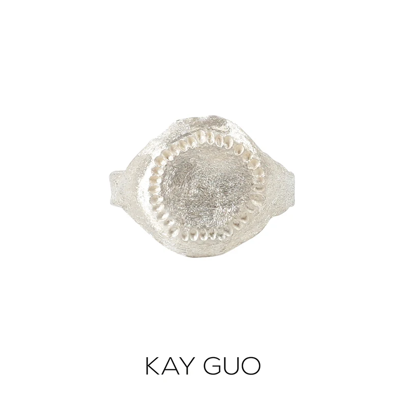 Customized Kay Guo X Junwei Lin Signet Texture Stamp Ring 925 Sterling Silver Texture Design Ring
Customized Kay Guo X Junwei Lin Signet Texture Stamp Ring 925 Sterling Silver Texture Design Ring