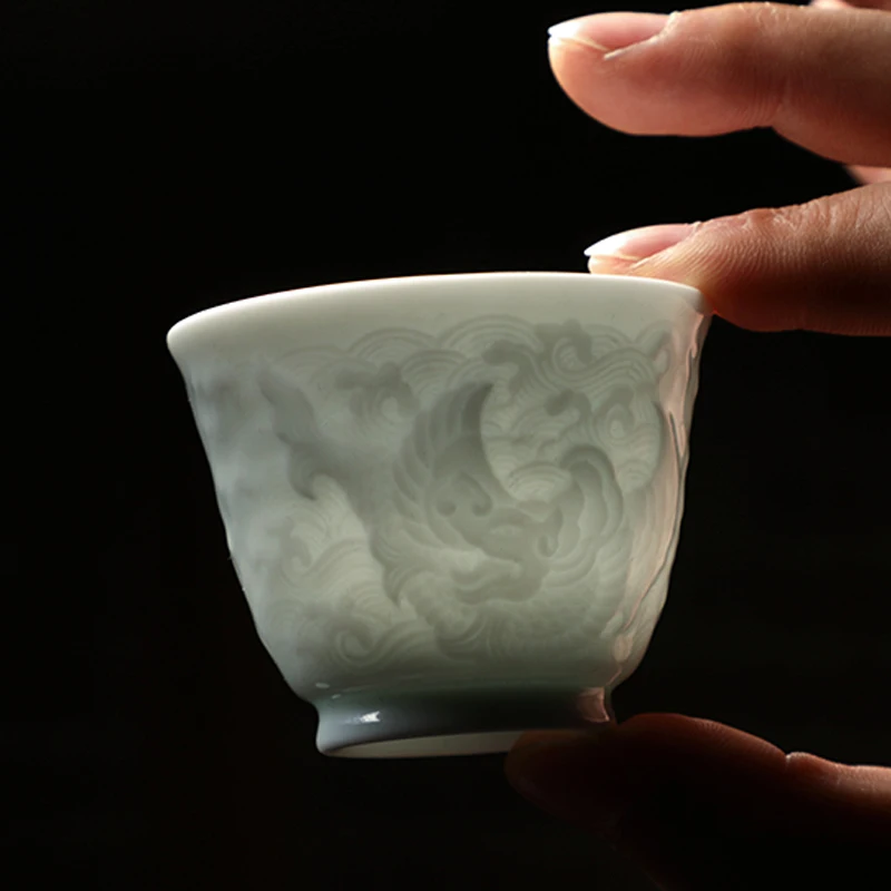 ★Guanfu Museum yingqingdui cup Jingdezhen ceramic tea cup two optional kungfu tea cups
★Guanfu Museum yingqingdui cup Jingdezhen ceramic tea cup two optional kungfu tea cups