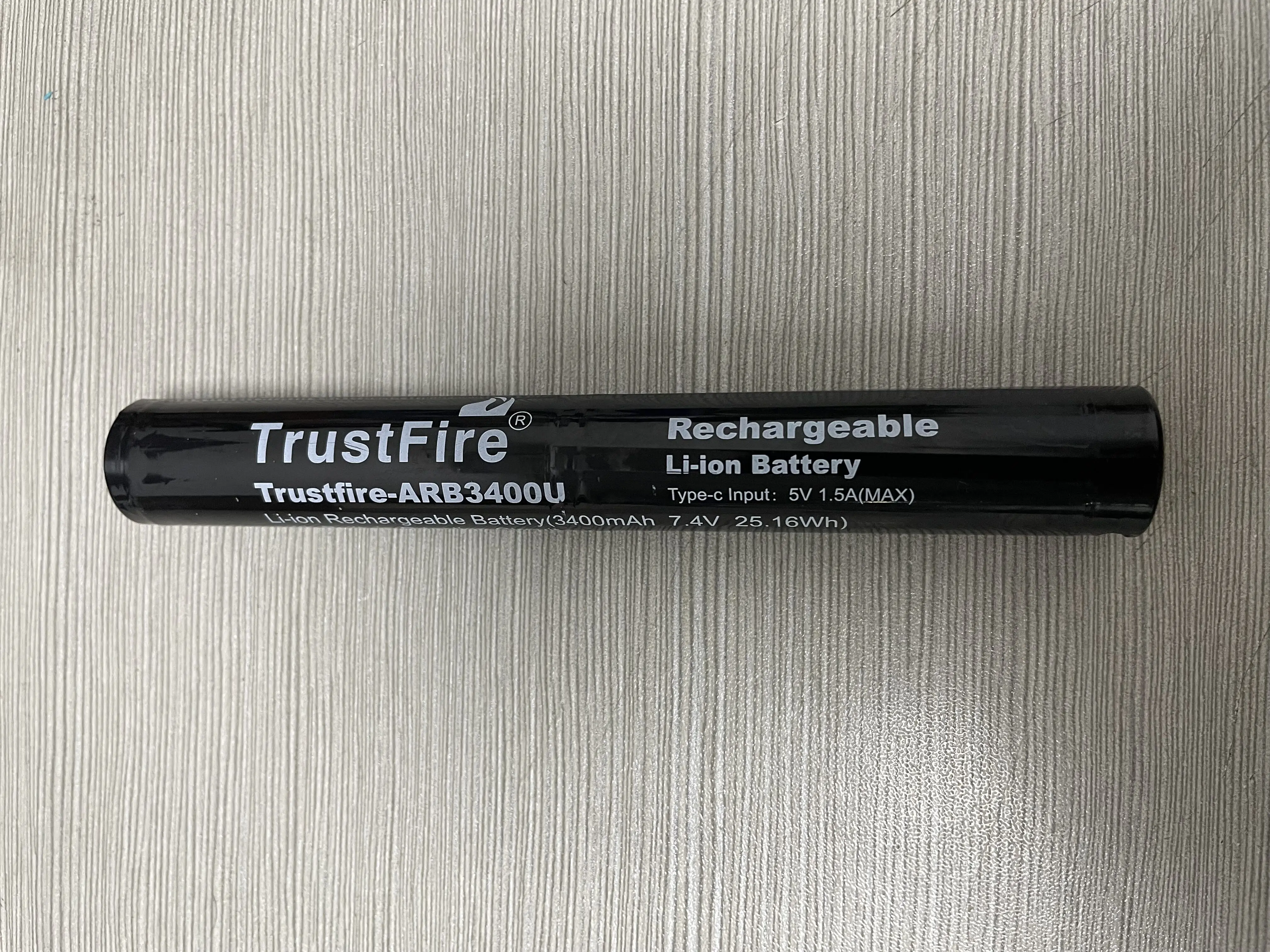 Trustfire trustfire-ARB3400U литий-ионная аккумуляторная батарея 3400 мАч с встроенной схемой для T70
Trustfire trustfire-ARB3400U литий-ионная аккумуляторная батарея 3400 мАч с встроенной схемой для T70