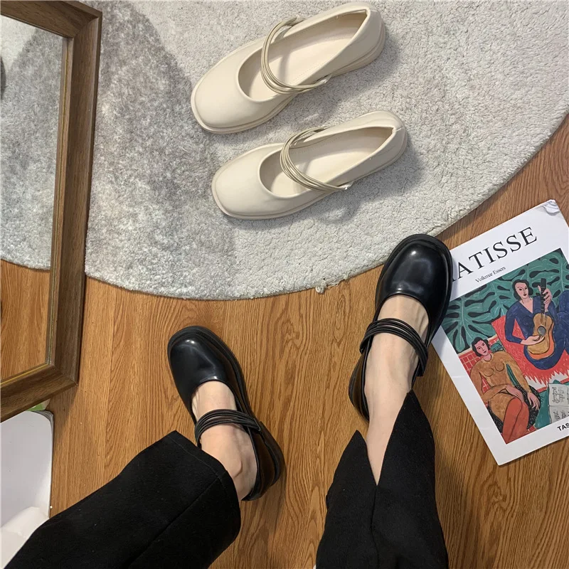 2021 New England Style Leather Flats Retro square Toe Buckle Shoes Flat Heel Casual Women Girls Mary Janes Shoes
2021 New England Style Leather Flats Retro square Toe Buckle Shoes Flat Heel Casual Women Girls Mary Janes Shoes