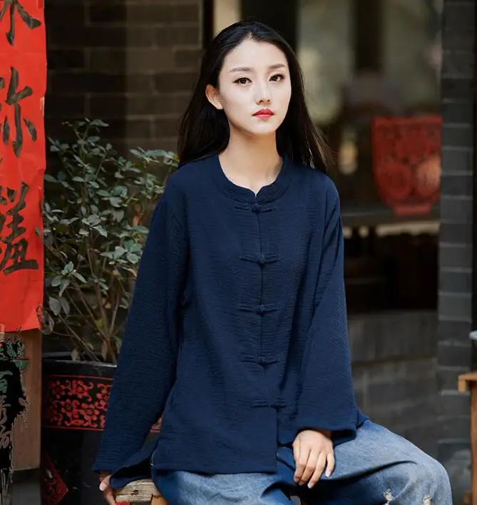 2020 spring and summer cotton and linen women's clothing new product Nianbaixiufang original retro stand-up collar button blouse 
2020 spring and summer cotton and linen women's clothing new product Nianbaixiufang original retro stand-up collar button blouse