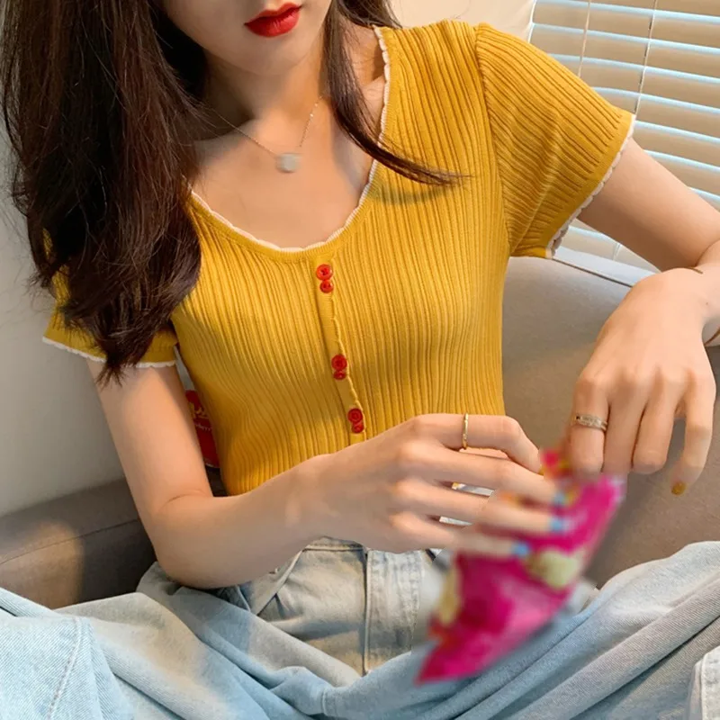 Jlong Summer T-Shirts V-Neck Short Sleeve Buttoned Up Flounce Hem T Casual Streetwear Knitted Tees
Jlong Summer T-Shirts V-Neck Short Sleeve Buttoned Up Flounce Hem T Casual Streetwear Knitted Tees