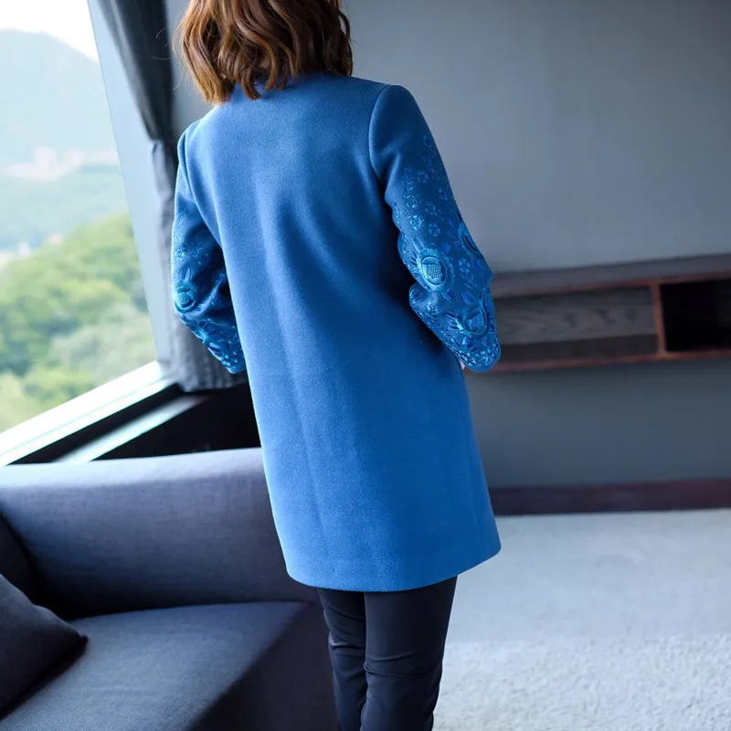 2020 Winter New Middle-aged Women's Wool Coat Elegant Beautiful Jacquard Jacket Embroidered Woolen Cloak Blue 3XL 4XL Plus Size
2020 Winter New Middle-aged Women's Wool Coat Elegant Beautiful Jacquard Jacket Embroidered Woolen Cloak Blue 3XL 4XL Plus Size