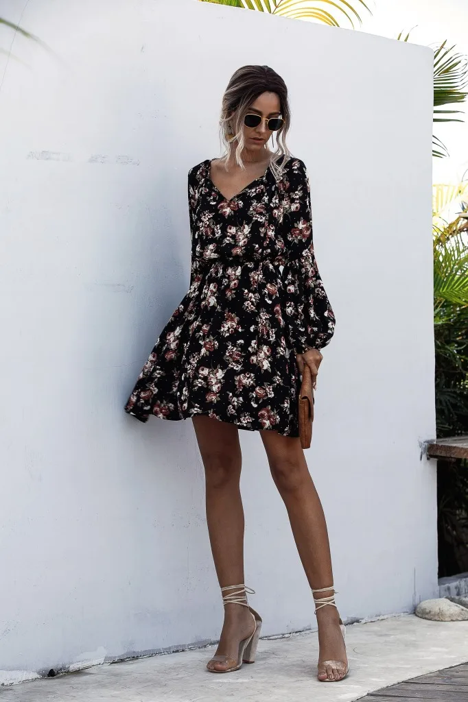 Dresses For Women Vintage Floral Print Long Sleeve Boho Mini Dress Sexy V-neck Lace up Female Clothes 2020 Autumn Winter Wear
Dresses For Women Vintage Floral Print Long Sleeve Boho Mini Dress Sexy V-neck Lace up Female Clothes 2020 Autumn Winter Wear