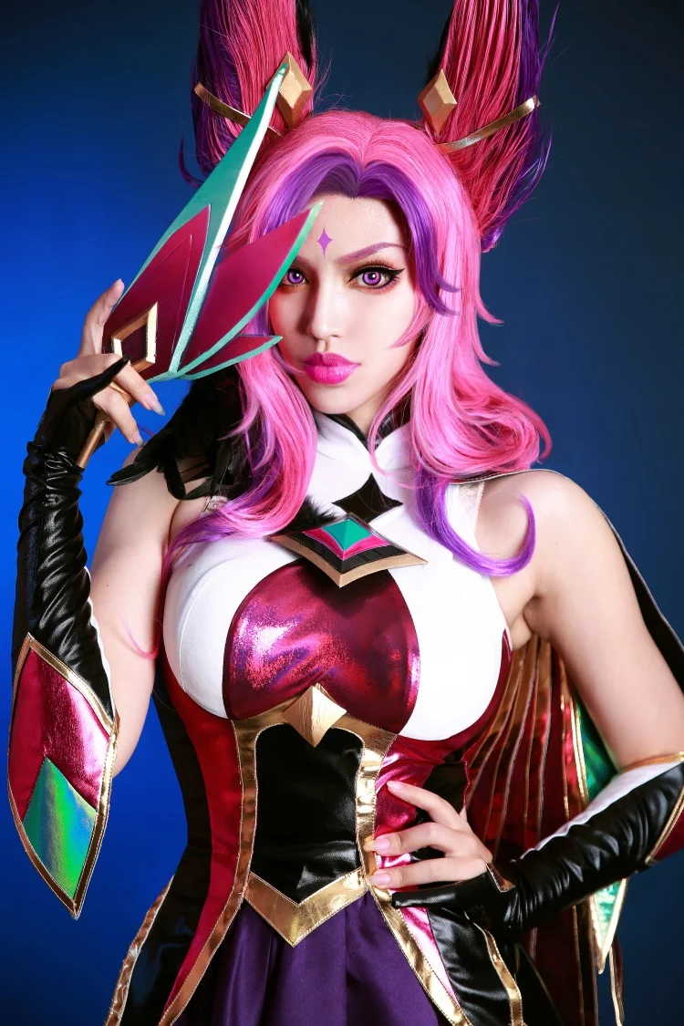 Hot Game LOL Xayah/The Rebel Wigs Headwear Cosplay Star Guardians Party Role Play Accessories
Hot Game LOL Xayah/The Rebel Wigs Headwear Cosplay Star Guardians Party Role Play Accessories