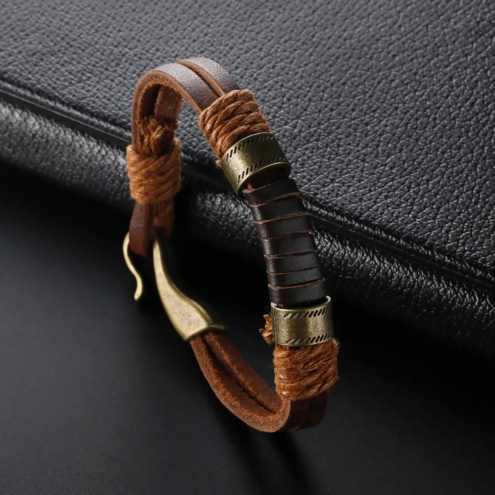 Woven Leather Rope Wrapping Special Style Classic Multi-layer Buckle Men's Leather Bracelet 22cm Men's Christmas Gifts
Woven Leather Rope Wrapping Special Style Classic Multi-layer Buckle Men's Leather Bracelet 22cm Men's Christmas Gifts