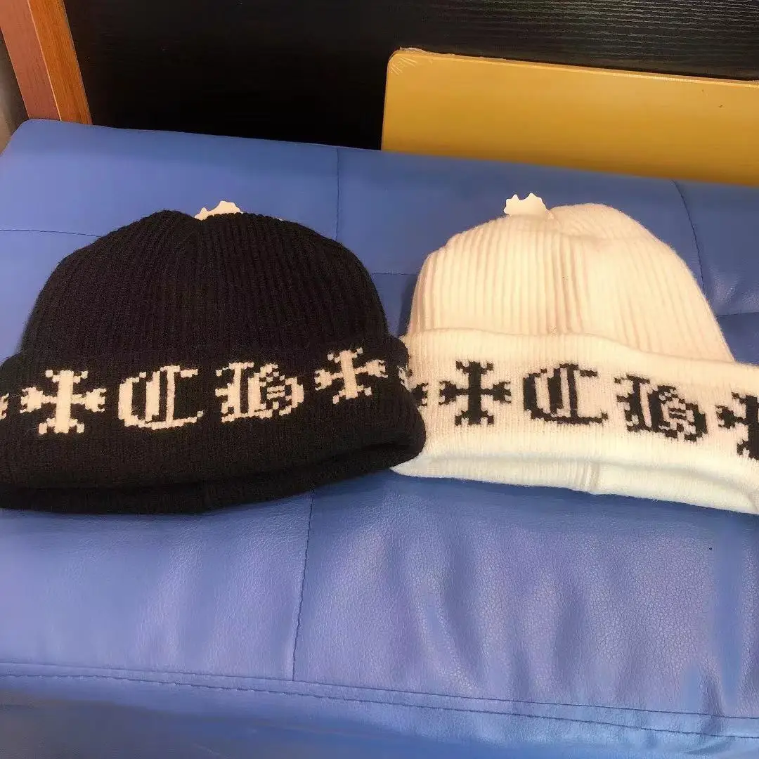 Autumn Winter Knitted Hat Men and Women Warm Fashion Cold Hat Lovers Hip Hop Beanies Caps
Autumn Winter Knitted Hat Men and Women Warm Fashion Cold Hat Lovers Hip Hop Beanies Caps
