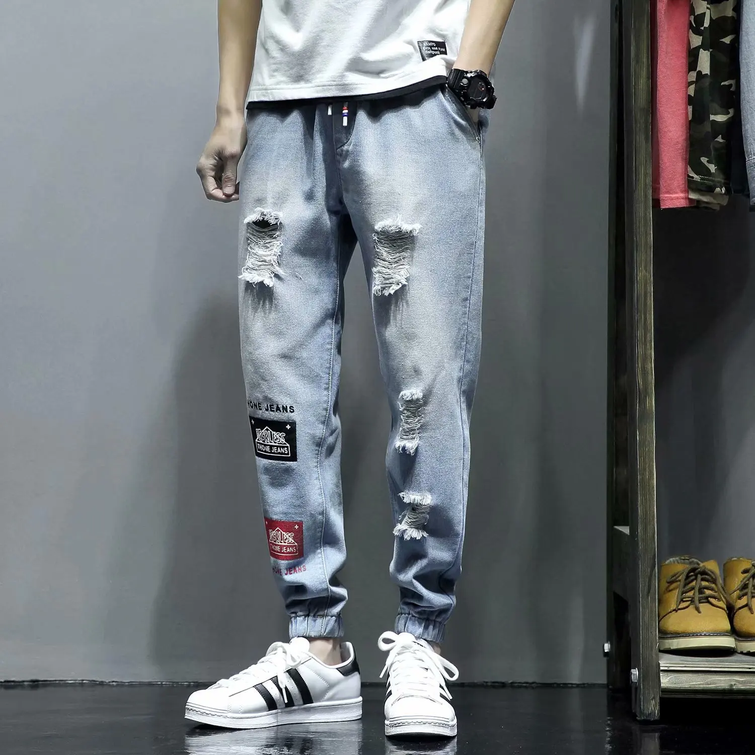 Summer New Men Ankle-Length Denim Pants Loose Lightweight Male Jeans Fashion Casual Man Drawstring Jeans
Summer New Men Ankle-Length Denim Pants Loose Lightweight Male Jeans Fashion Casual Man Drawstring Jeans