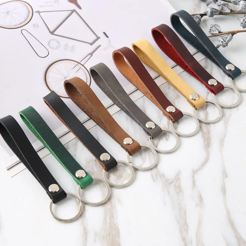 Leather keychain retro simple Key Chain for men and women upscale leather car keychain Handmade Real leather pendant K2462
Leather keychain retro simple Key Chain for men and women upscale leather car keychain Handmade Real leather pendant K2462