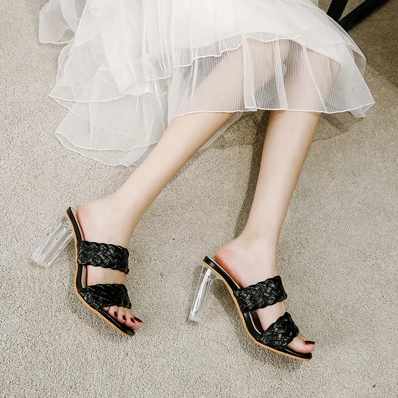 Zar a Woman 2021 Shoes Spring Summer New Sexy Slippers 9 CM Crystal Weave High Heels Sandals Women Luxury Brand Chaussure Femme
Zar a Woman 2021 Shoes Spring Summer New Sexy Slippers 9 CM Crystal Weave High Heels Sandals Women Luxury Brand Chaussure Femme