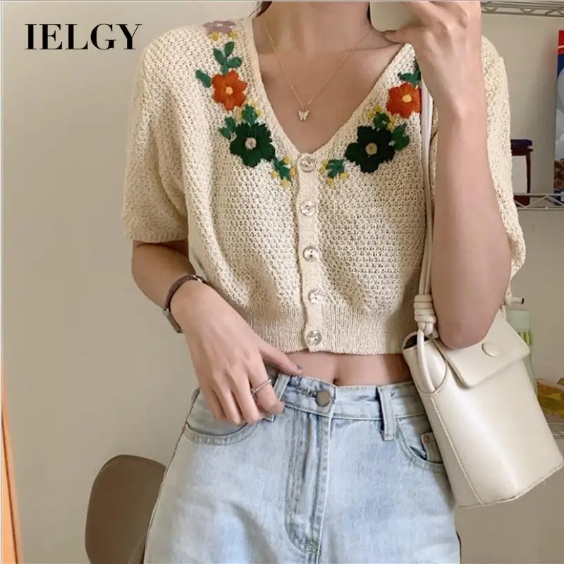 IELGY Korean version of slim and thin short knit cardigan all-match short-sleeved T-shirt women's top trend 
IELGY Korean version of slim and thin short knit cardigan all-match short-sleeved T-shirt women's top trend
