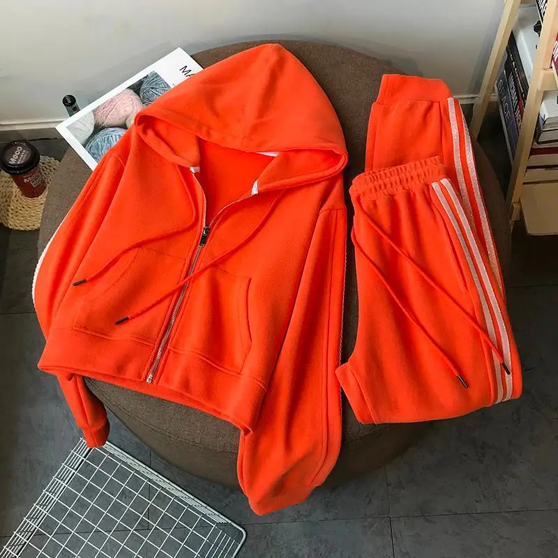 Casual two-piece hoodie and pants Korean loose patchwork new sportswear women's autumn 2021 pure cotton short hooded
Casual two-piece hoodie and pants Korean loose patchwork new sportswear women's autumn 2021 pure cotton short hooded