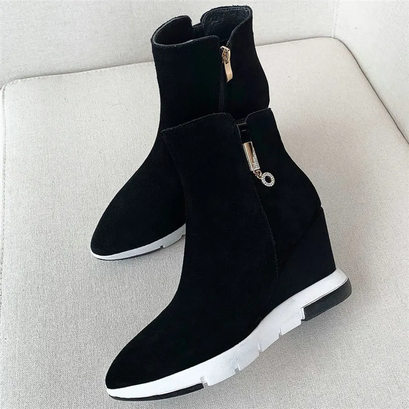 Women Genuine Leather Wedges High Heel Ankle Boots Female Slip On Pointed Toe Fashion Sneakers Casual Shoes High Top Trainers
Women Genuine Leather Wedges High Heel Ankle Boots Female Slip On Pointed Toe Fashion Sneakers Casual Shoes High Top Trainers