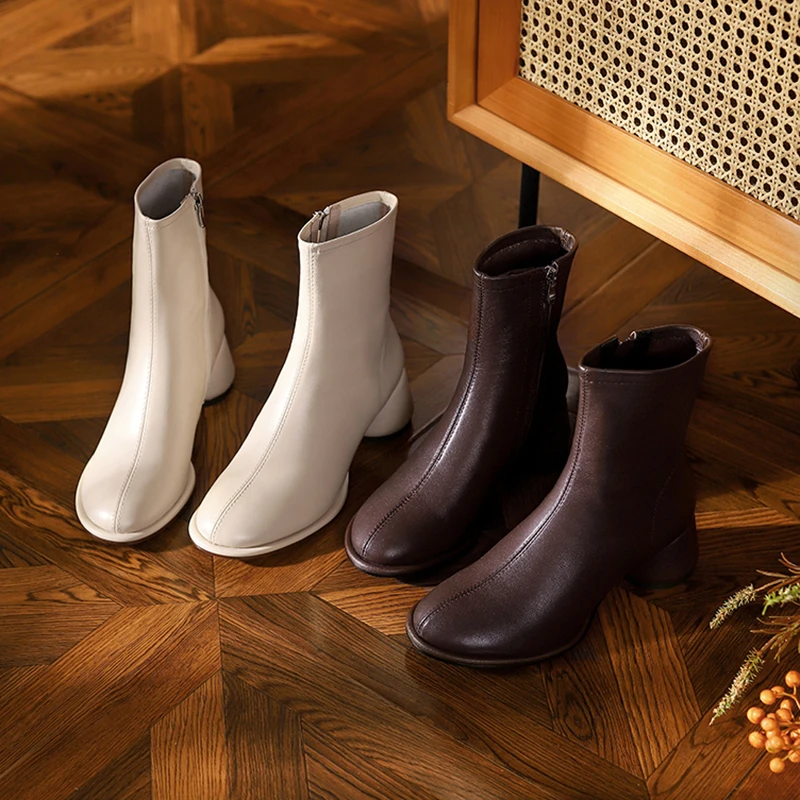 Classic Square Med Heels Genuine Leather Women Shoes Autumn Winter Round Toe Fashion Platform Ankle Boots Size 34-39
Classic Square Med Heels Genuine Leather Women Shoes Autumn Winter Round Toe Fashion Platform Ankle Boots Size 34-39