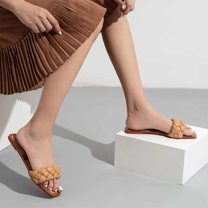 Women Weave Slippers Flat Shoes Open Toes Square Orange Soft Foot Pad Leisure Woman Shoes Large Size 37-42 Office Women Slippers
Women Weave Slippers Flat Shoes Open Toes Square Orange Soft Foot Pad Leisure Woman Shoes Large Size 37-42 Office Women Slippers