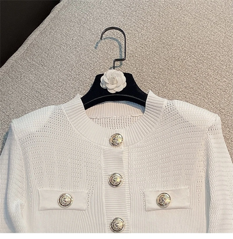 Sweet Candy Color Women Knitwear 2021 Spring Metal Buckle All-Match Round Neck Sweater Elegant Single-breasted Knitted Cardigan
Sweet Candy Color Women Knitwear 2021 Spring Metal Buckle All-Match Round Neck Sweater Elegant Single-breasted Knitted Cardigan