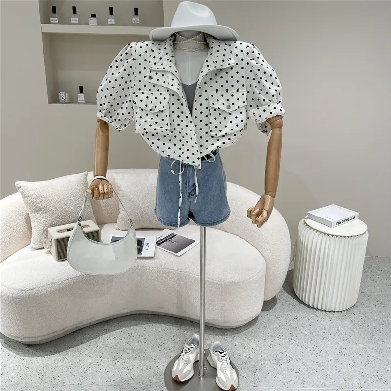 Women's Clothing Spring Summer 2021 Niche Design Fashion Retro Design Bubble Sleeve Shirt Polka Dot Lapel Top
Women's Clothing Spring Summer 2021 Niche Design Fashion Retro Design Bubble Sleeve Shirt Polka Dot Lapel Top